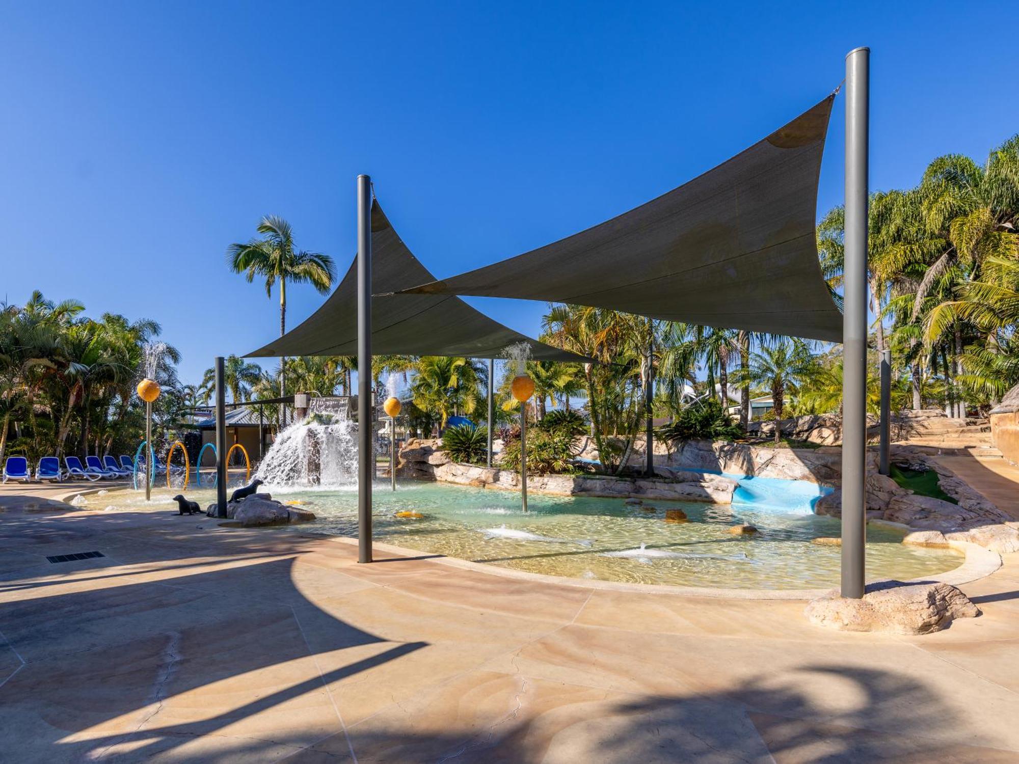 Nrma Blue Dolphin Yamba Holiday Resort Exterior foto
