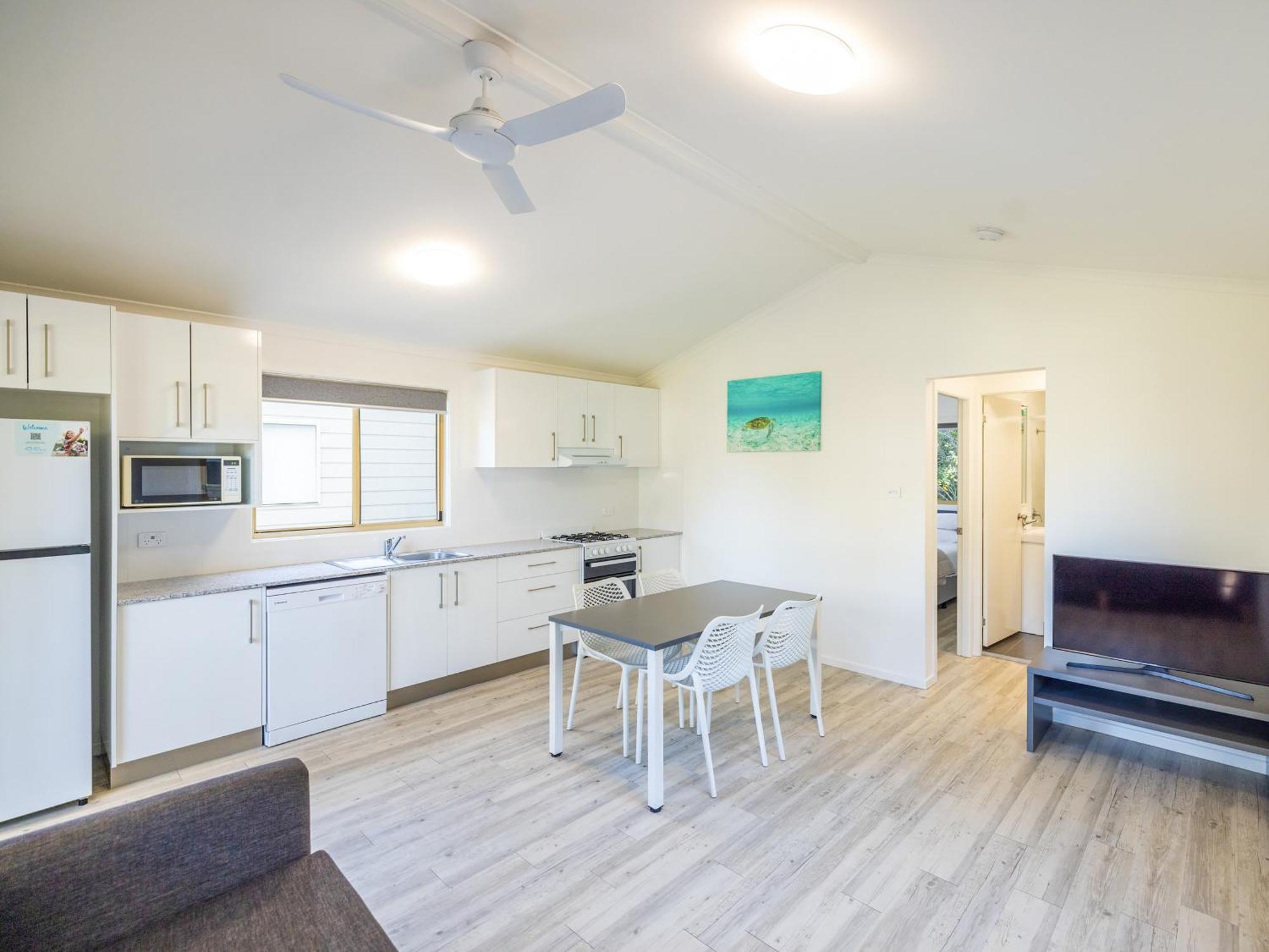 Nrma Blue Dolphin Yamba Holiday Resort Zimmer foto