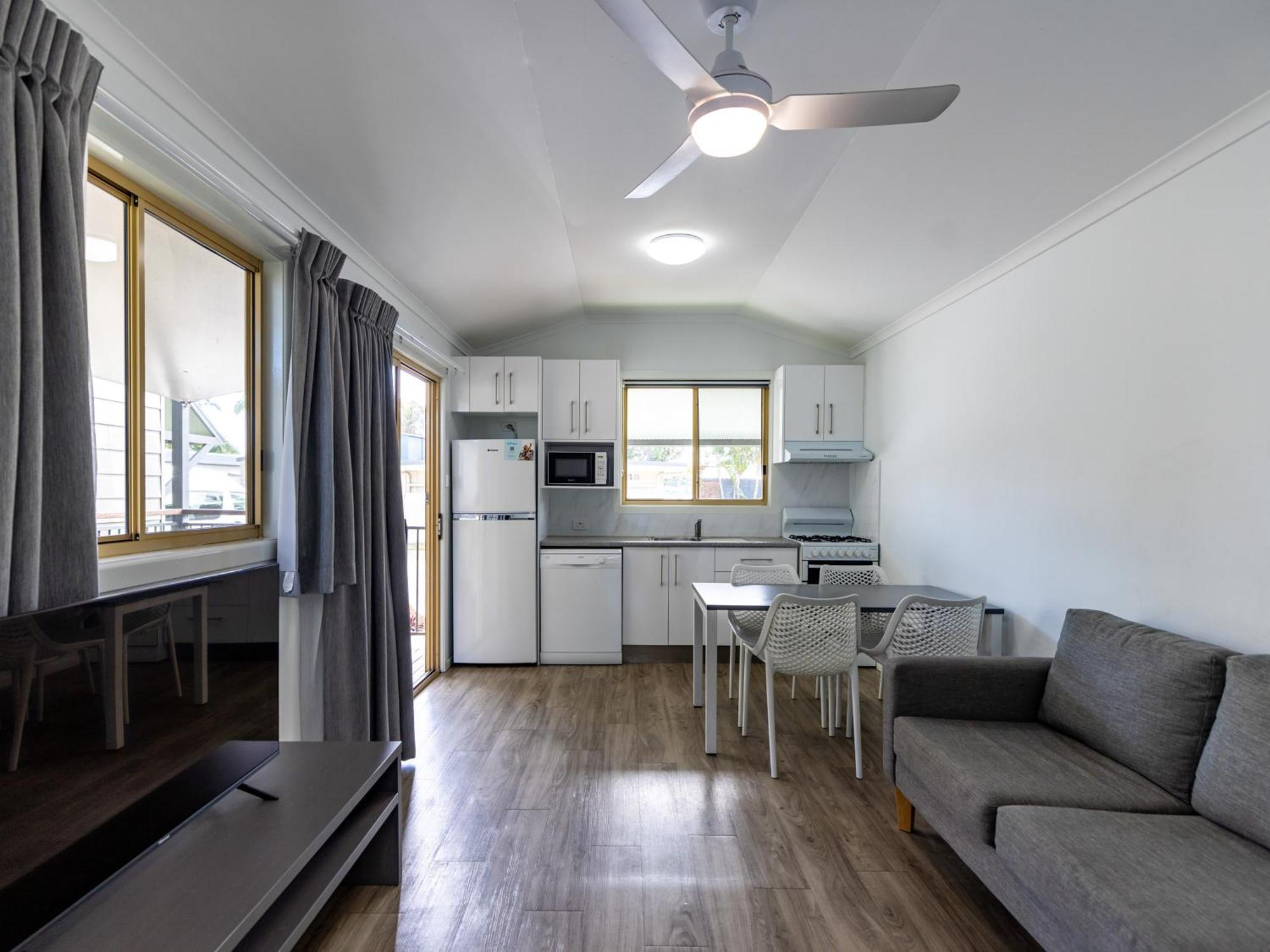 Nrma Blue Dolphin Yamba Holiday Resort Zimmer foto